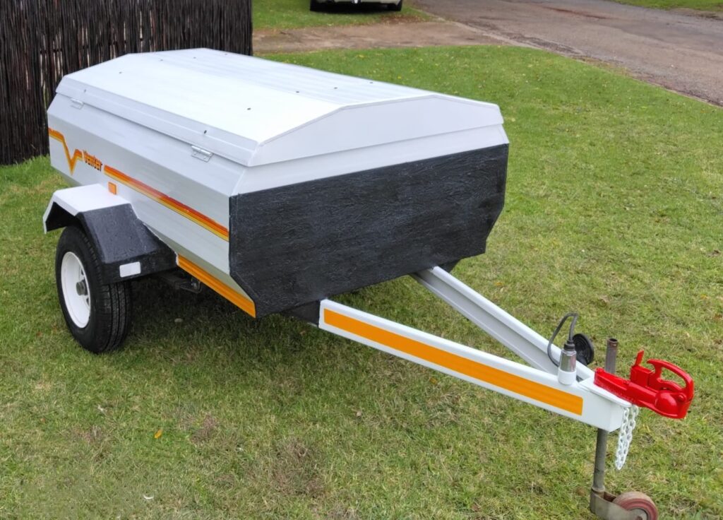 Side front view of refurbished Venter trailer